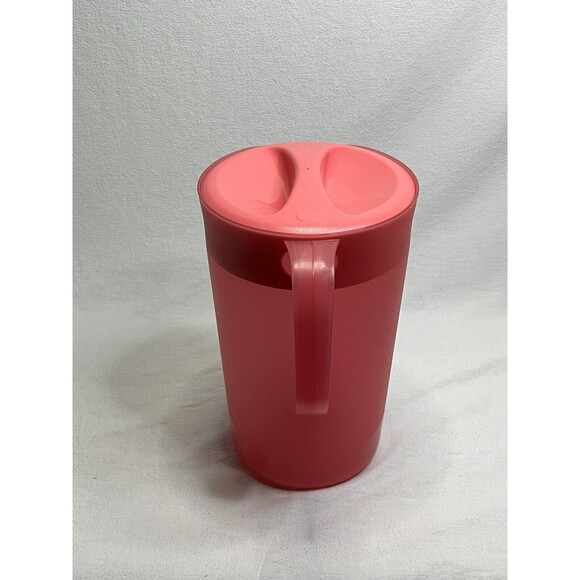 Vintage Rubbermaid Pink 1 Gallon Large Pitcher - Made In USA - Pre Owned - Picture 4 of 7